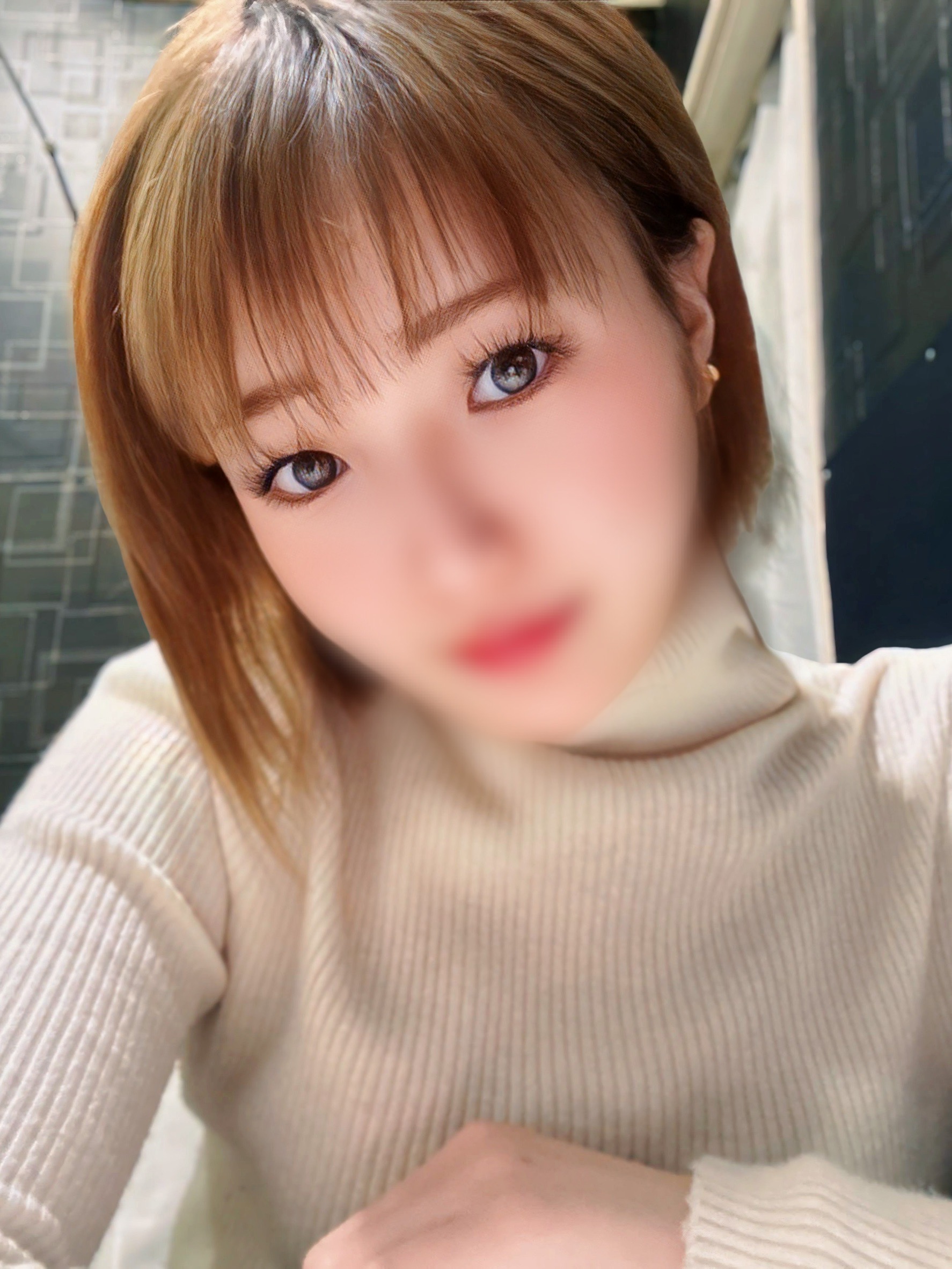 新人　まき